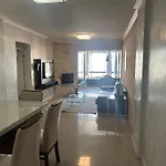 Apartamento Bem Localizado 1 Quadra Do Mar - Cento De Balneario Camboriu